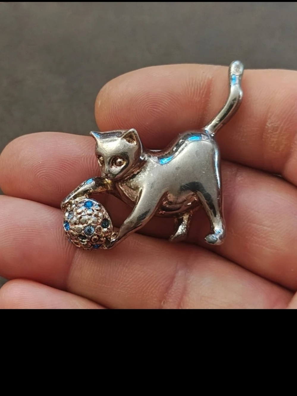 1980s Silver Tone Cat Playing With a Ball Brooch
